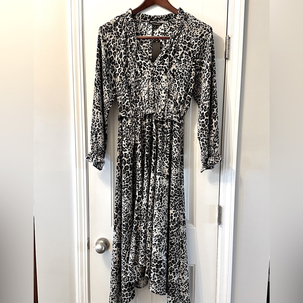 NWT! Banana Republic Asymmetric Hem Leopard Print Midi V-Neck Dress Size 6 - Picture 4 of 10